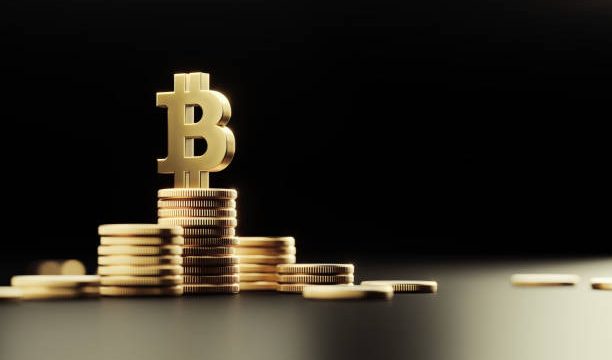 比特币跌破8万美元，Strategy暂停周度购币